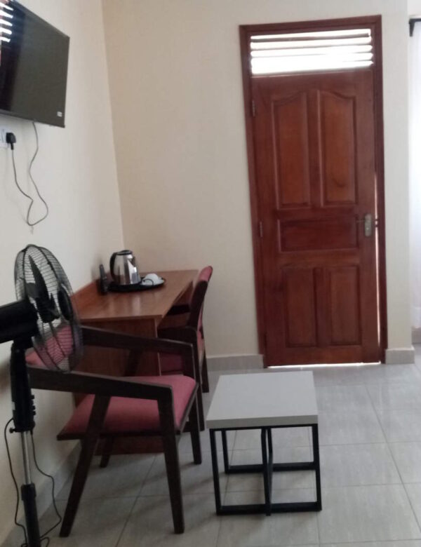 Deluxe Room - Image 2